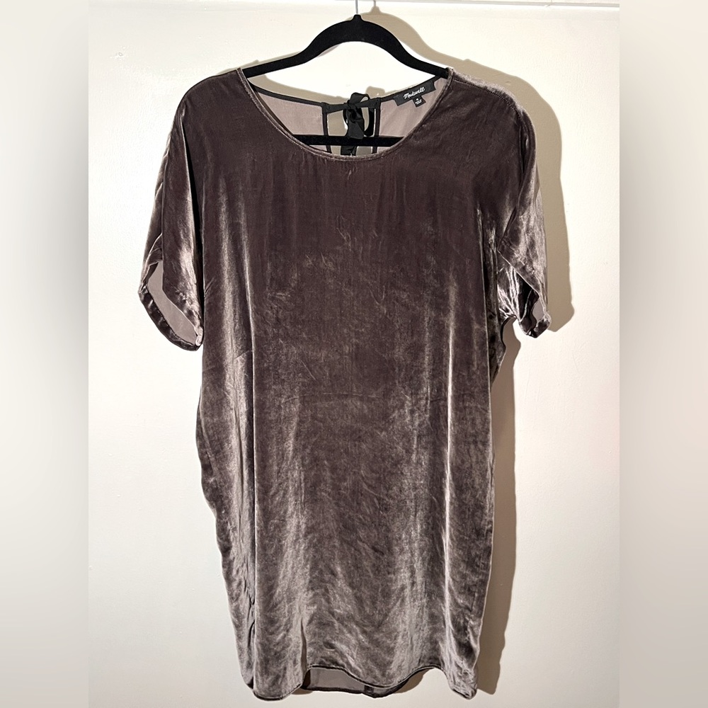 Madewell grey velvet dress. Size medium.